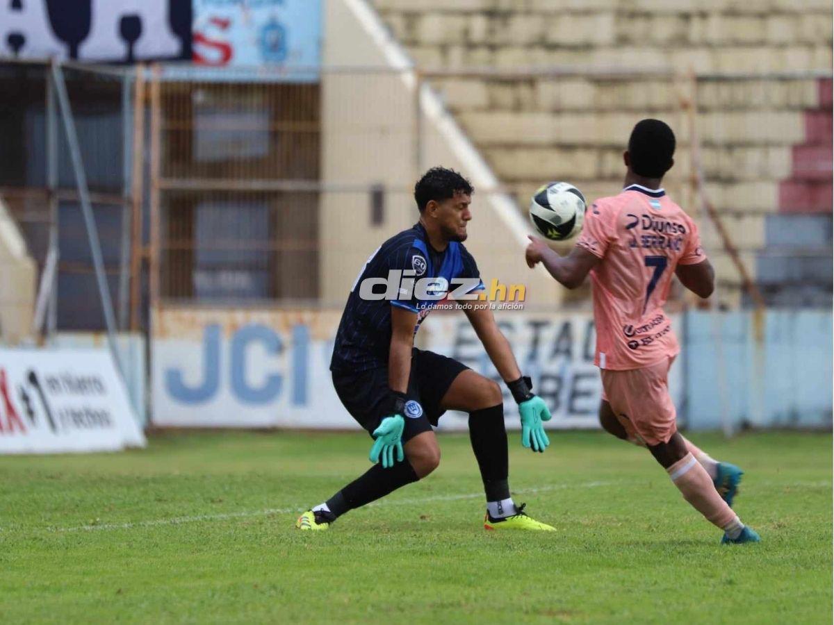 No se vio en TV: Motagua estrenó piel, barra del ciclón desató infierno azul, bronca del Victoria y el gesto Serrano