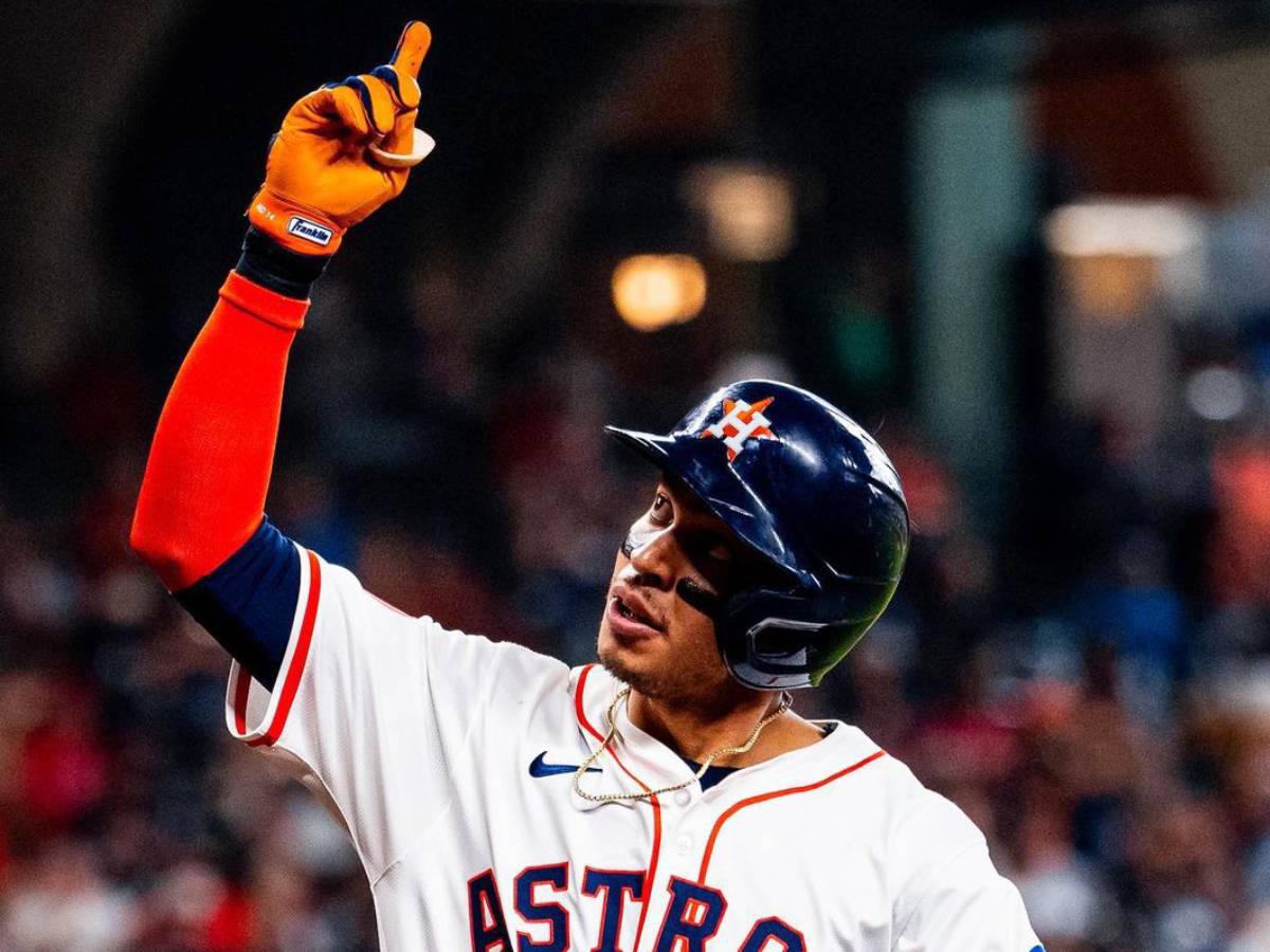 Mauricio Dubón conectó otro imparable y logró una carrera en triunfo de los Astros de Houston ante Cincinnati Reds