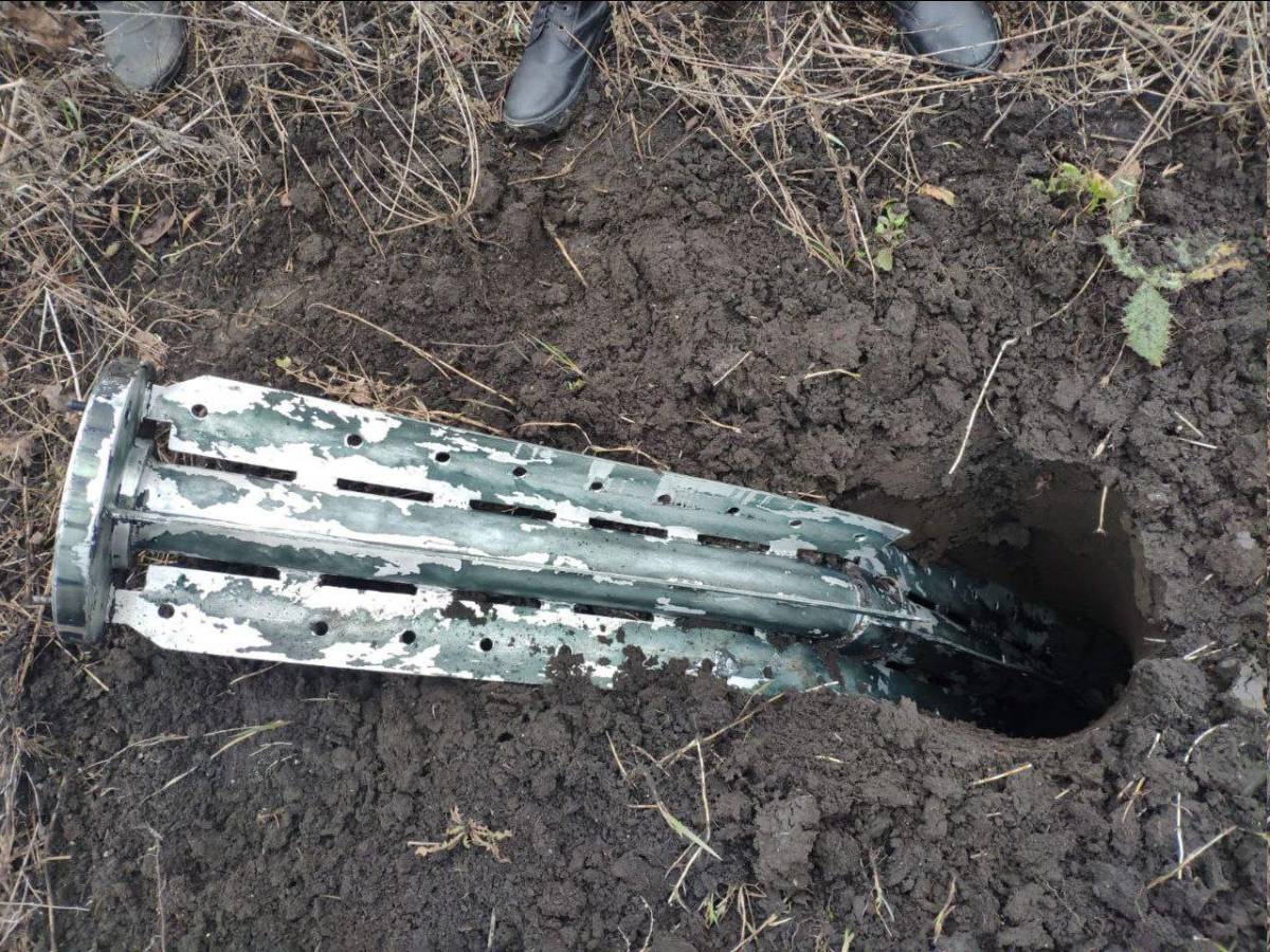 Putin busca la destrucción total: Así es la bomba de racimo, el arma prohibida que Rusia está utilizando para atacar Ucrania