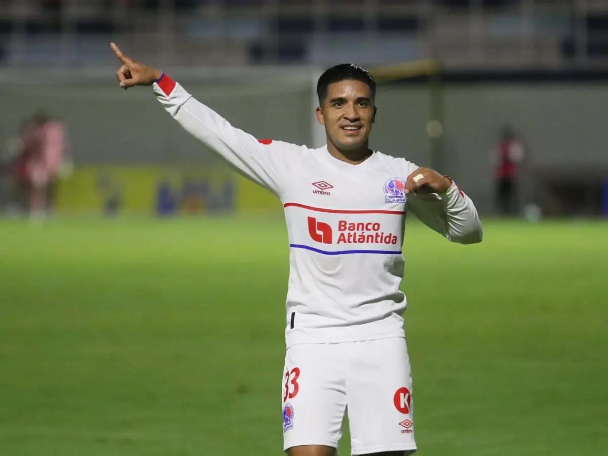 Michaell Chirinos se lleva tremendo beso de otro jugador, el inesperado salvador y homenaje a Orinson Amaya