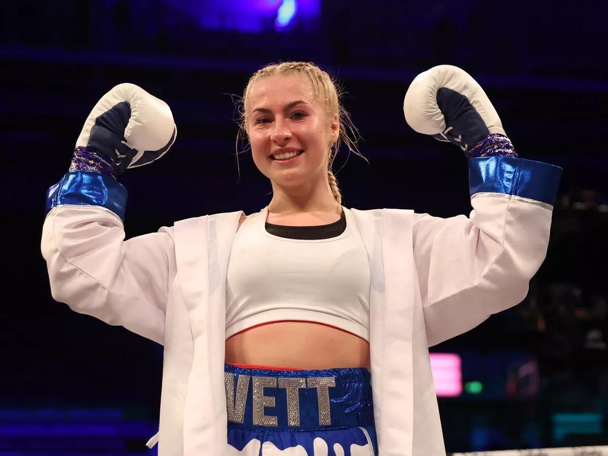 Modelo OnlyFans exhibe a futbolista que le pidió “motivarlo” previo a un partido de Premier League: así se burló