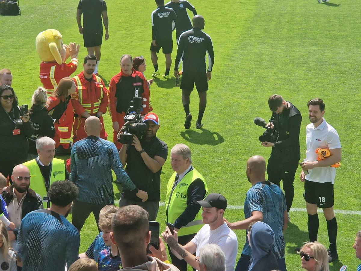 ¿A quiénes se enfrentó? Tottenham convocó al hondureño Wilson Palacios para un juego de leyendas