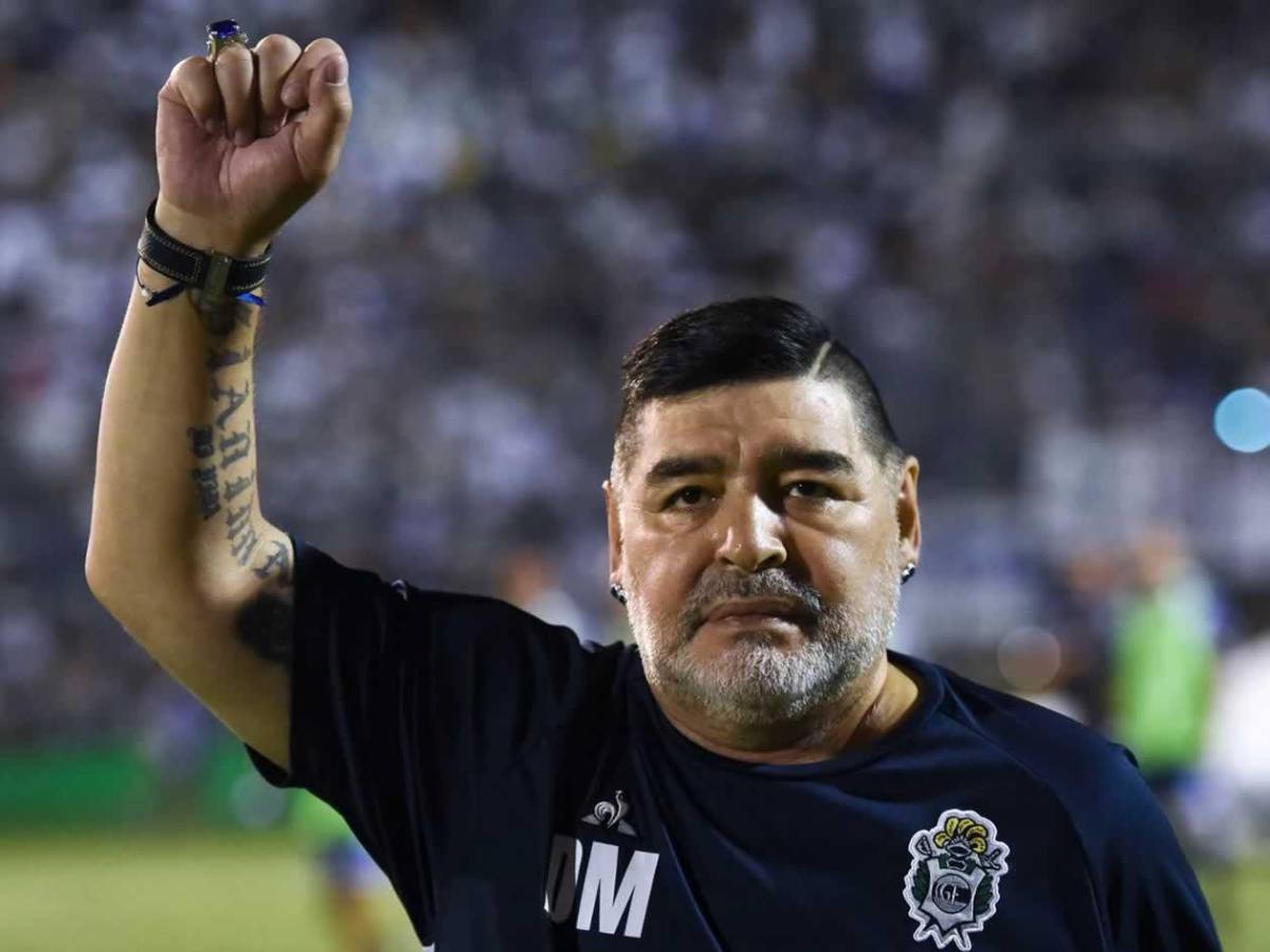 Hija de Maradona explota contra psiquiatra que cuidaba al Diego: se destapa lo que hizo antes de la muerte de la leyenda