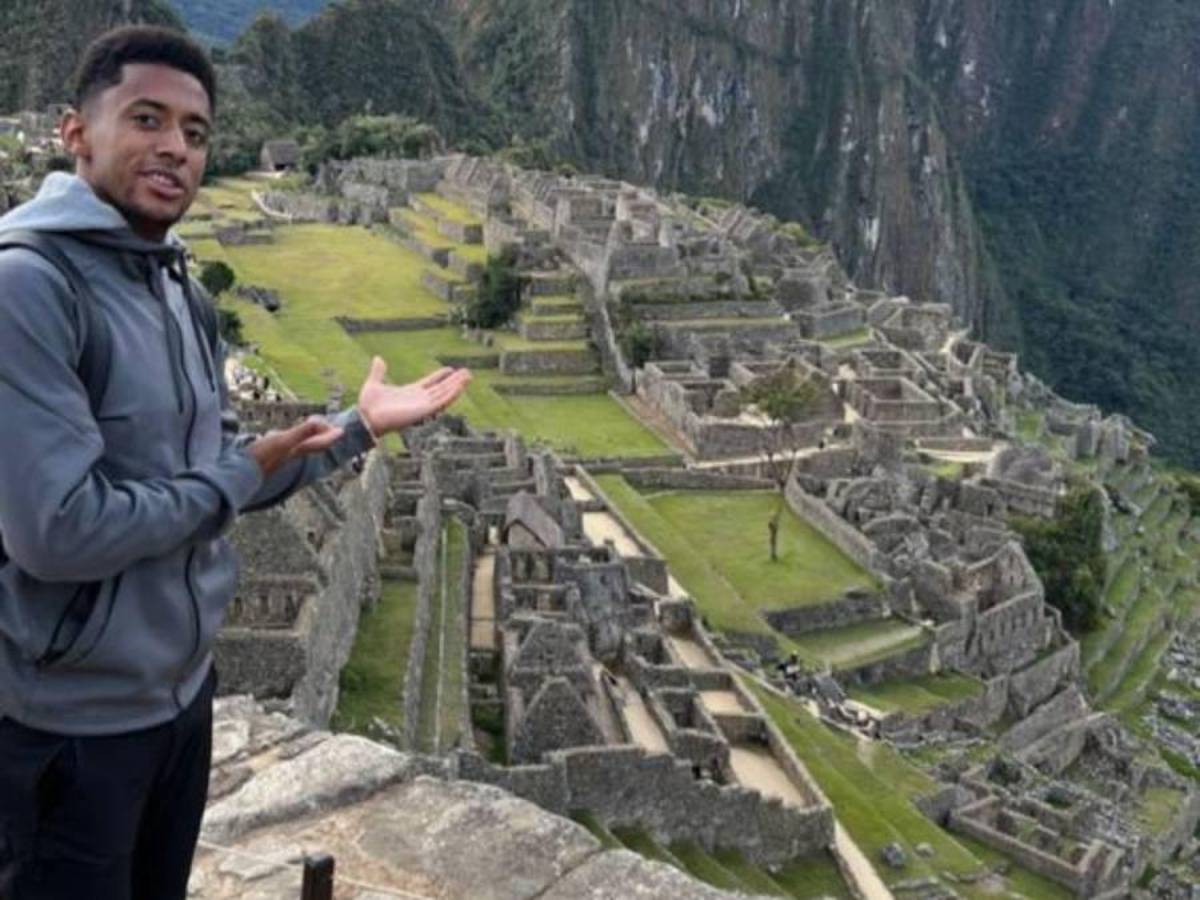 Choco Lozano y sus polémicas vacaciones con su bella novia tras no aceptar la convocatoria de Honduras para Copa Oro