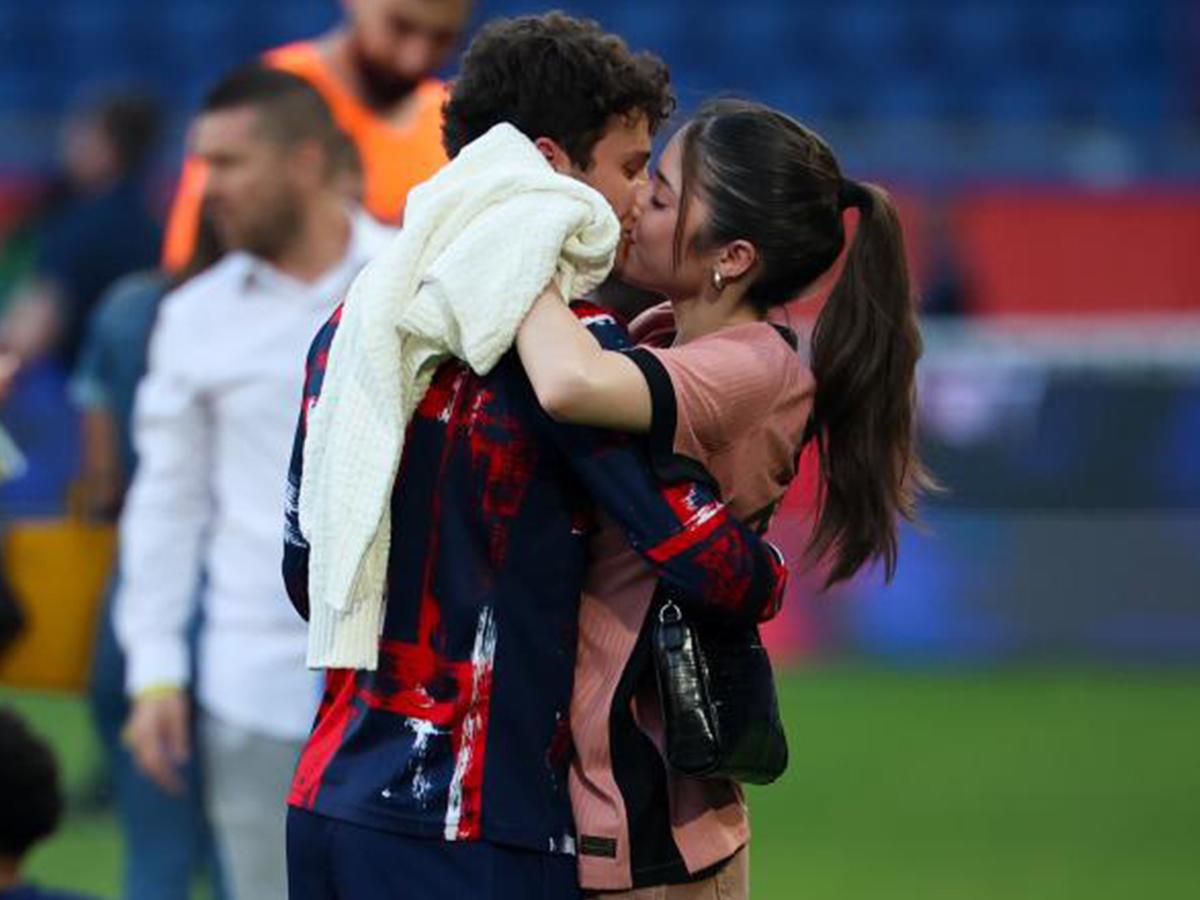 Besos, fiesta y Luis Enrique por los aires: PSG conquistó la Ligue 1 y así lo festejaron en la capital