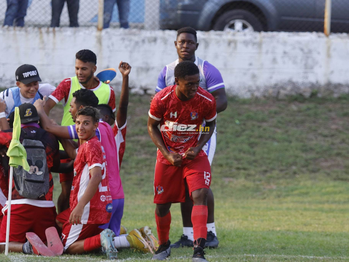 Dolor y lágrimas en el descenso histórico del Deportes Savio, festejo del Villanueva FC y la locura en el Estadio José Adrián Cruz