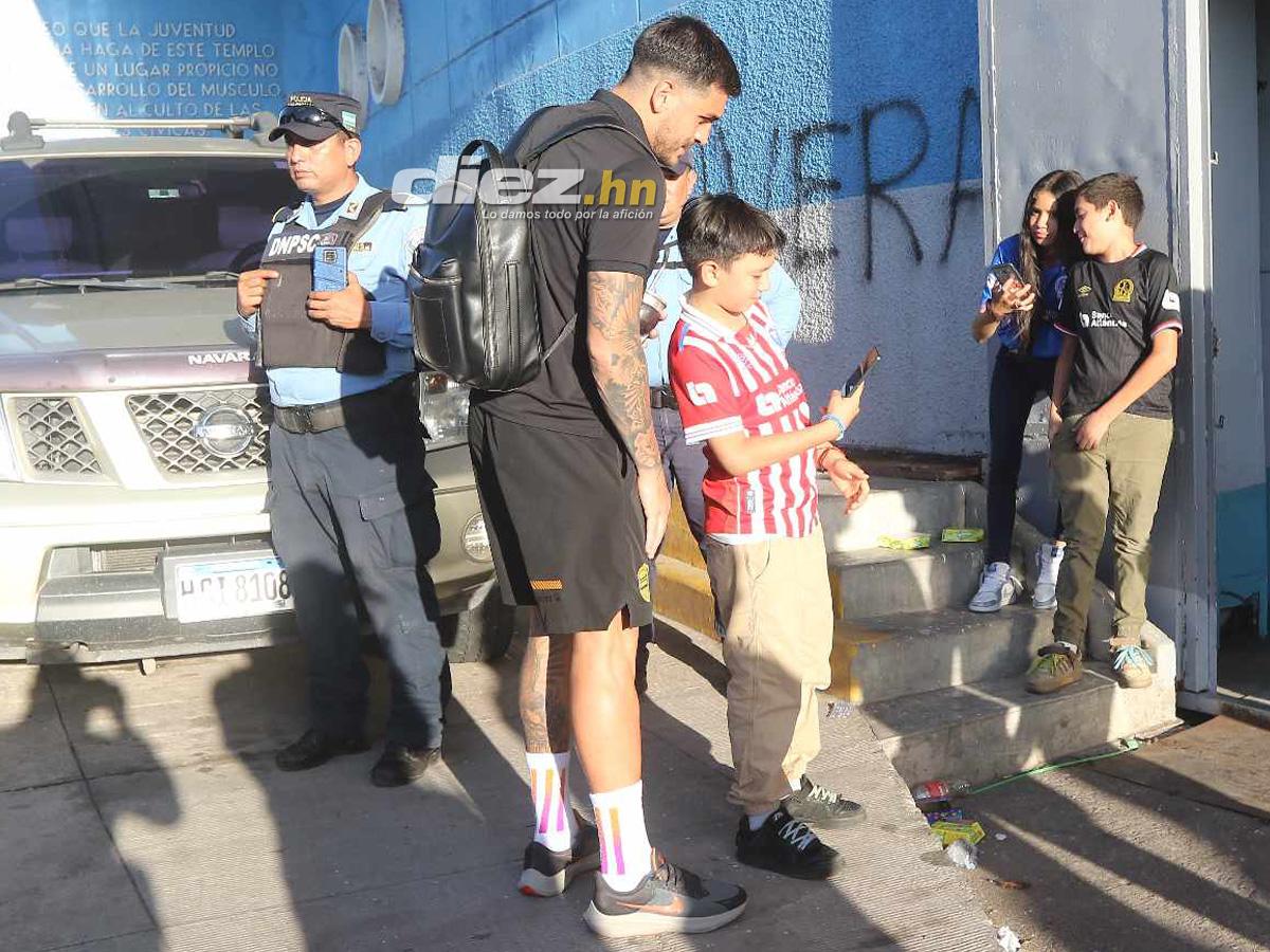 ¡Fiestón en el Nacional! El nene más Albo de todos, la pareja de oro y su amor de antaño por el Olimpia; ¡así se pinta un clásico!
