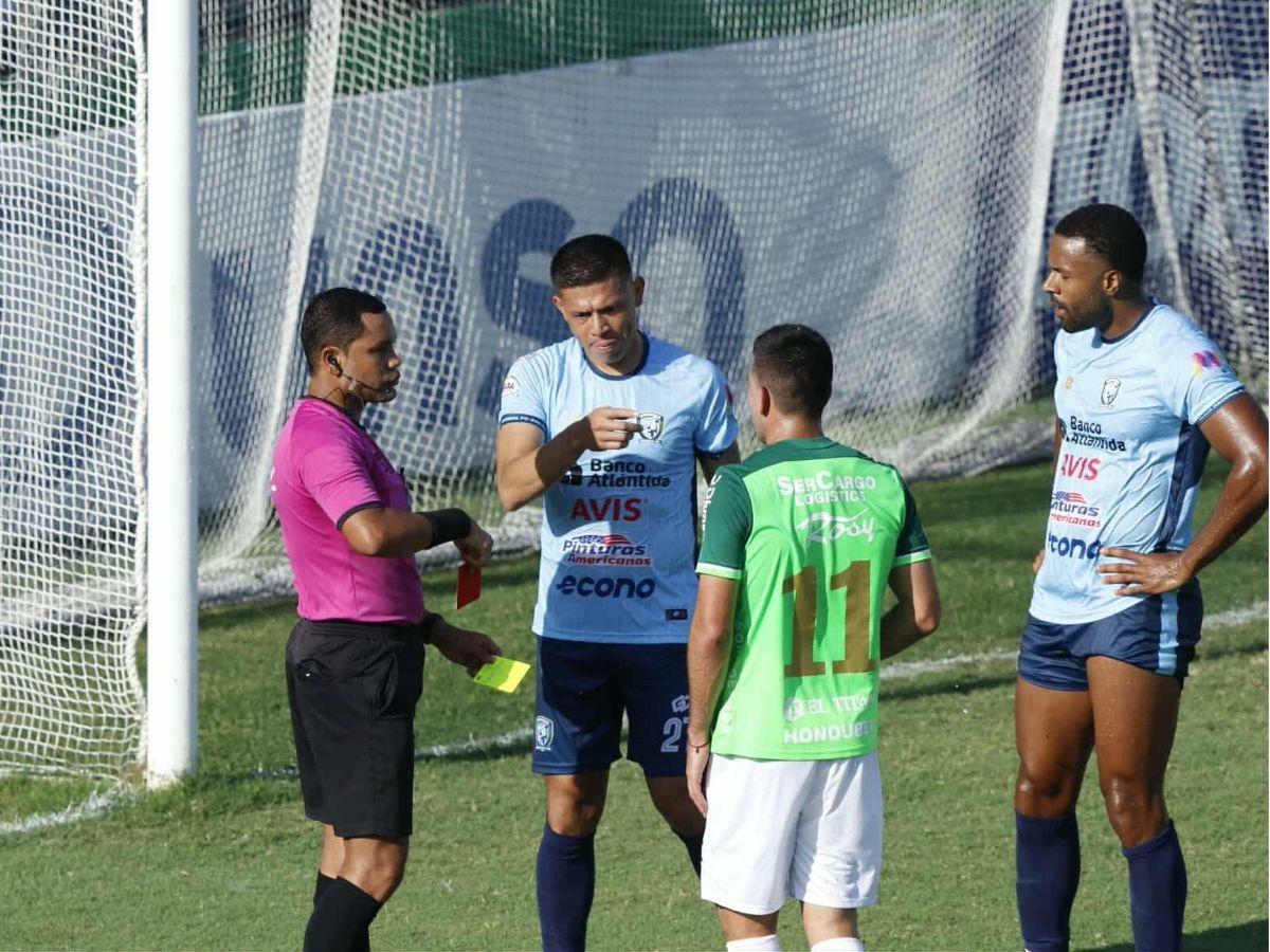 Fea bronca entre Messiniti y Paz, chicas de lentes robaron suspiros, Alexy Vega se luce y Chelito es noticia