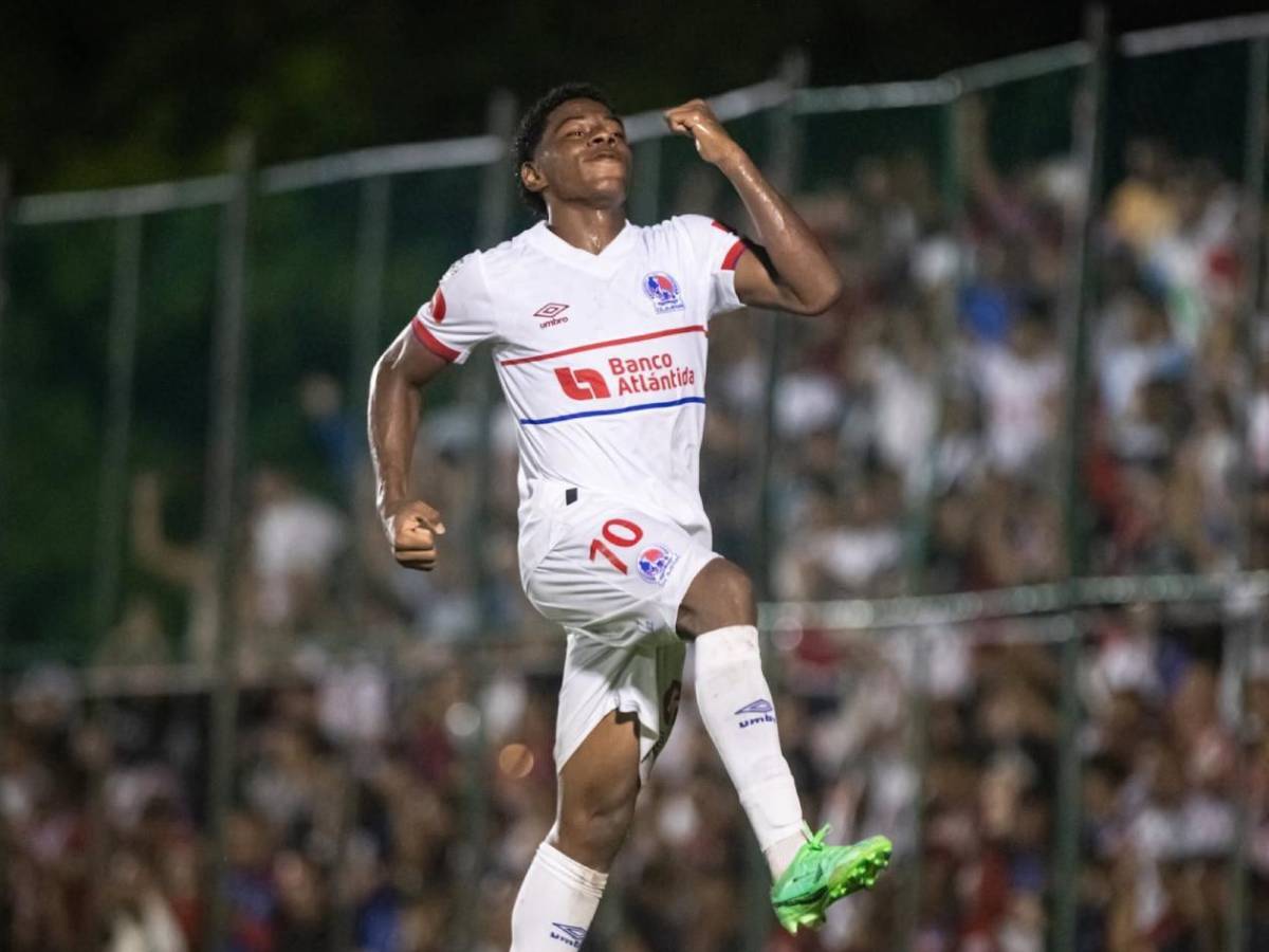 Mujer policía causa furor, promesa de Olimpia sorprende y Benguché responde insulto en el estadio Rubén Deras