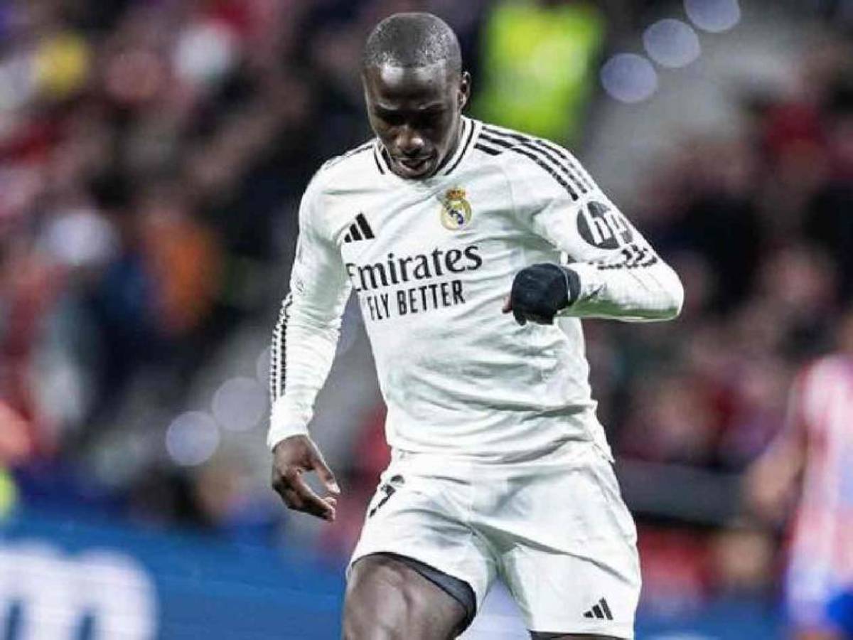 El camerino del Real Madrid está roto: revelan la lista de los futbolistas que quieren fuera a Xabi Alonso y los que lo apoyan