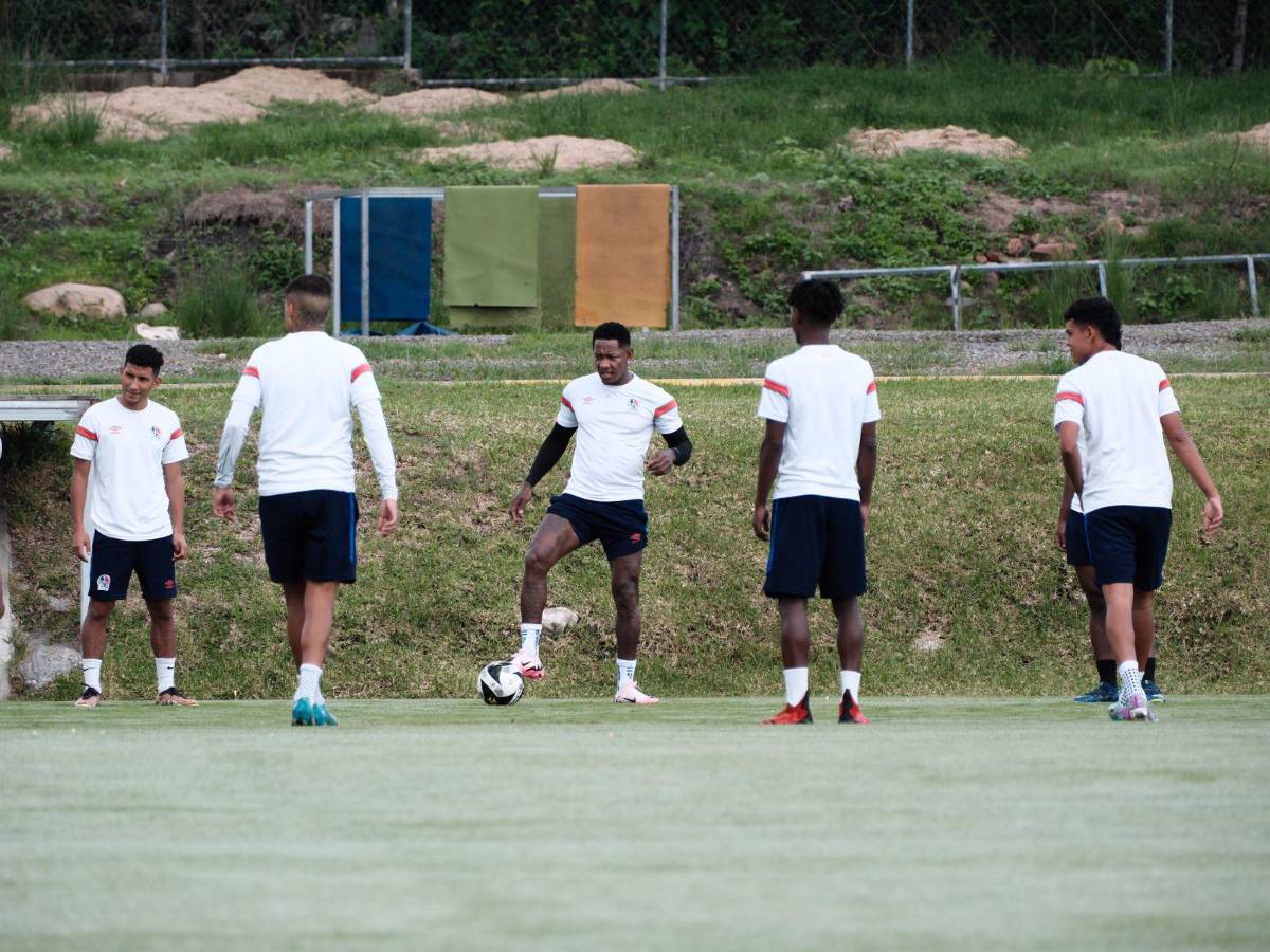 Romell Quioto sorprende y se pone a las órdenes de Troglio en pretemporada del Olimpia ¿qué pasa con Arboleda?
