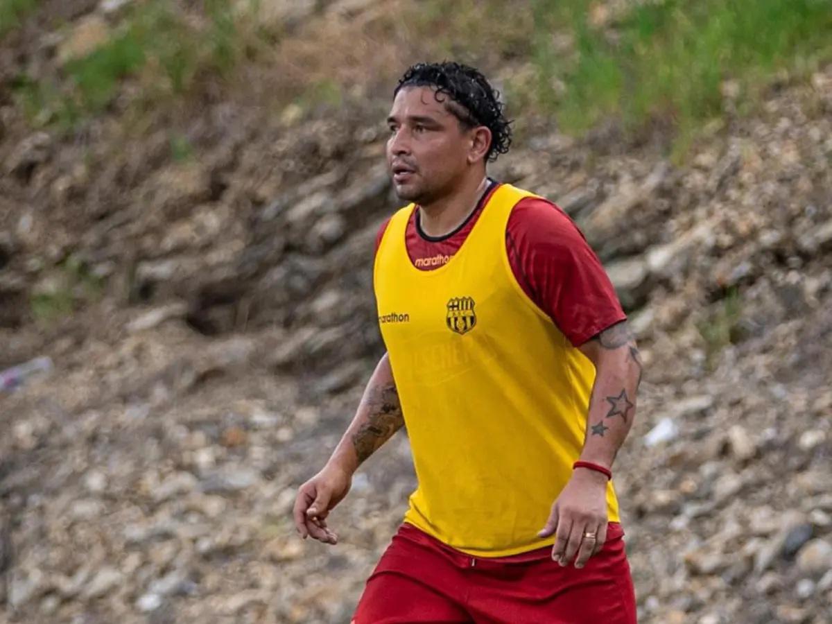 Policía revela las causas de la muerte del futbolista de Barcelona SC Mario Pineida y su amante: Lo mataron por si...