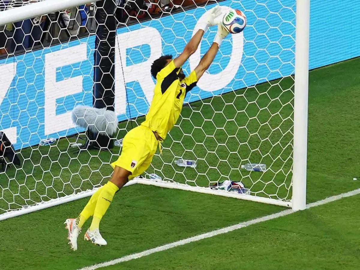 Vozinha superó a Keylor Navas y Courtois: la noticia que más impacta sobre el portero de Cabo Verde ¿Jugará con Messi?