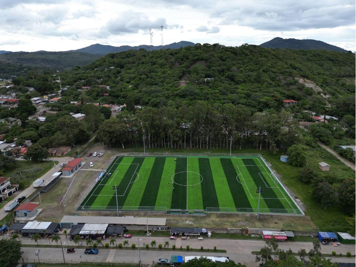 ¡Llegó la 81! Condepor inaugura moderna cancha sintética en reconocida ciudad de Choluteca