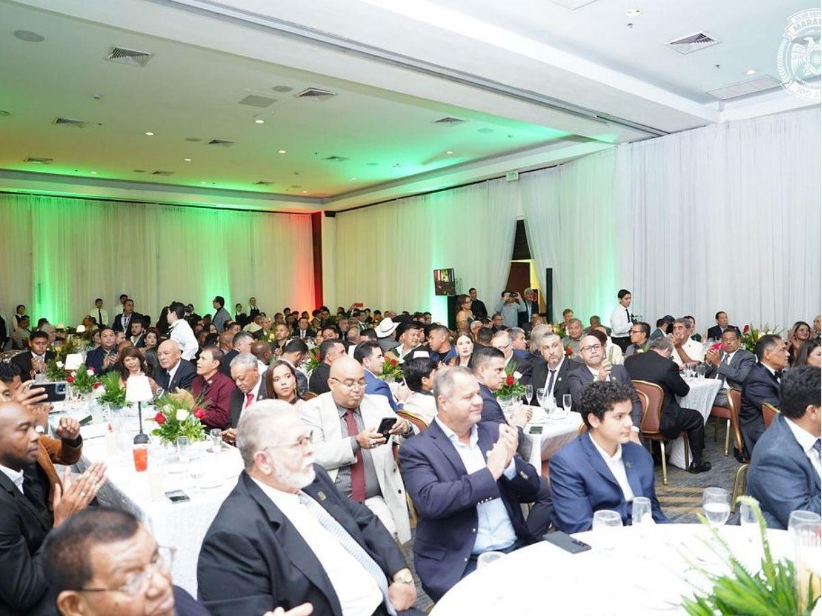 ¡Para ponerse de pie! Marathón festejó su centenario con una cena inolvidable con figuras, leyendas y campeones