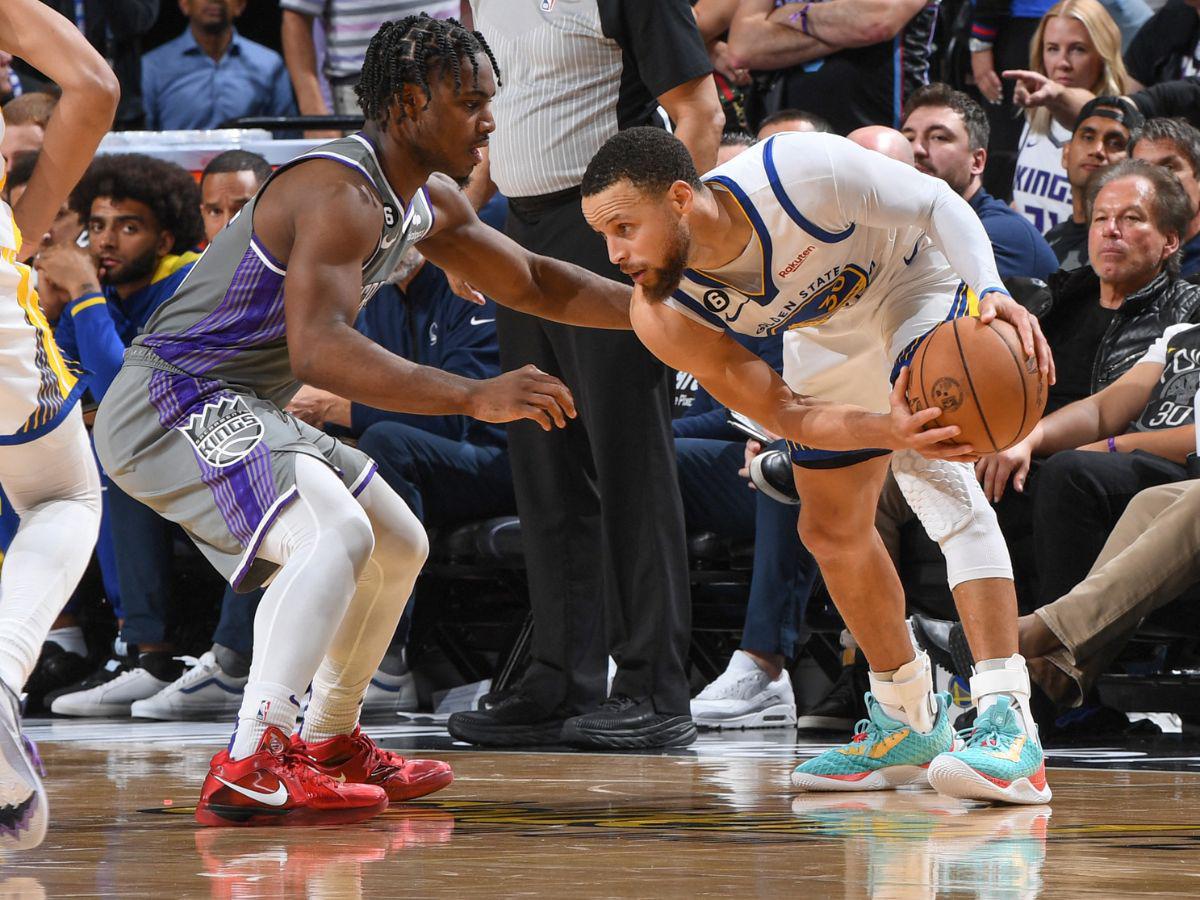 ¡Curry imparable! Los Golden State Warriors se ponen arriba en la serie ante los Sacramento Kings en la NBA