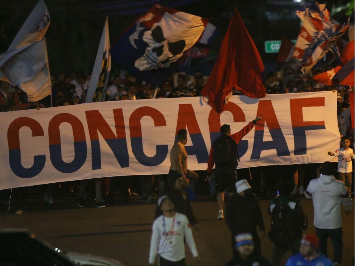 El gigante de Concacaf llegó a Honduras: barra del América asiste al Nacional y predice goleada sobre Olimpia