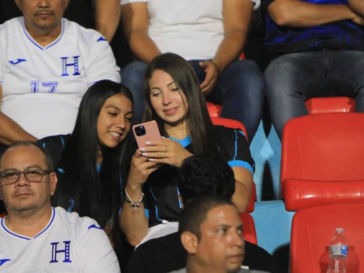 ¿De qué equipo es? Así es Annie Córdova, la chica que conquistó a Luis Palma y se robó las miradas en la Liga de Naciones