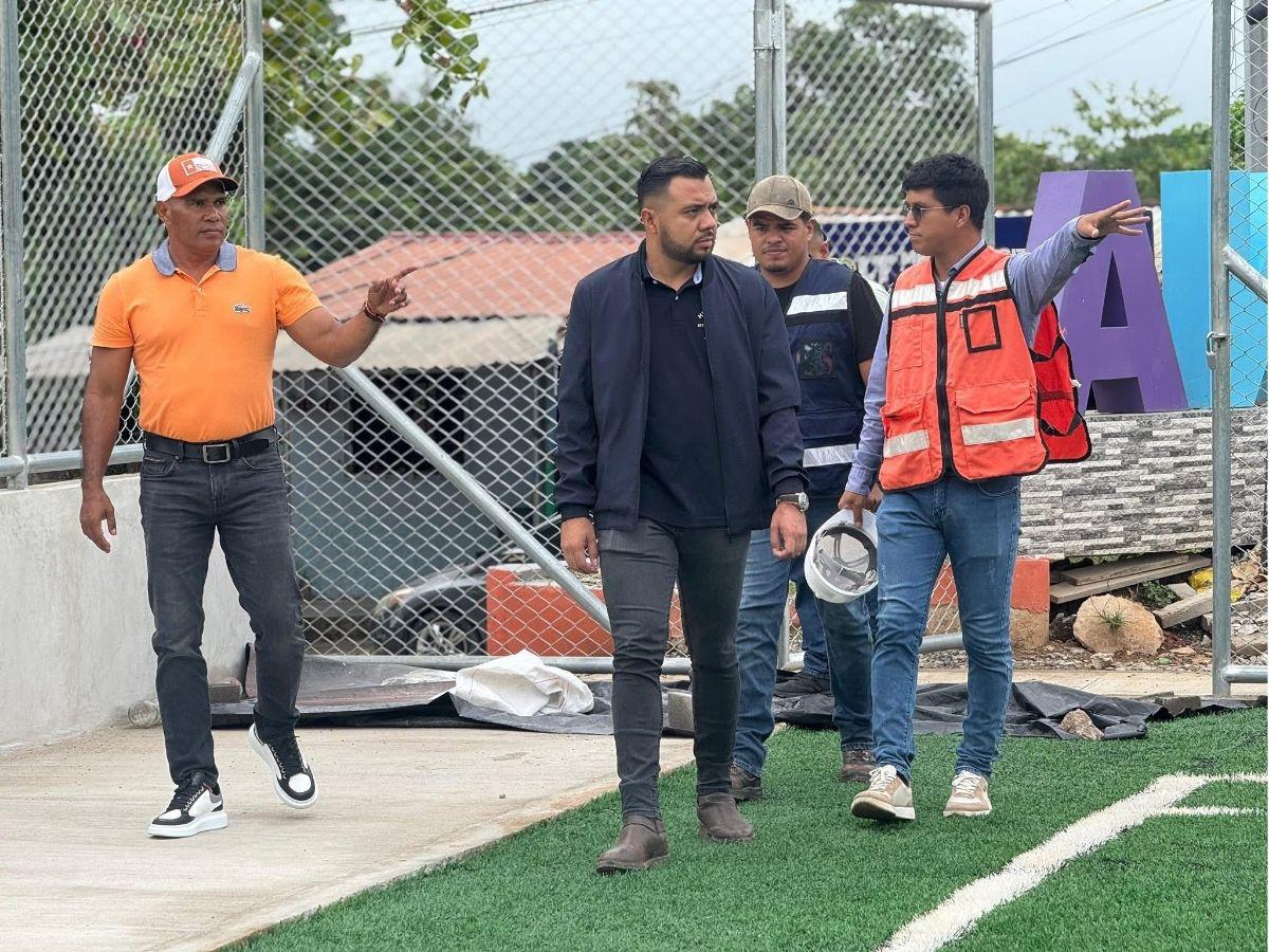 Condepor hace última inspección previo a la inauguración de cancha sintética en Comayagua