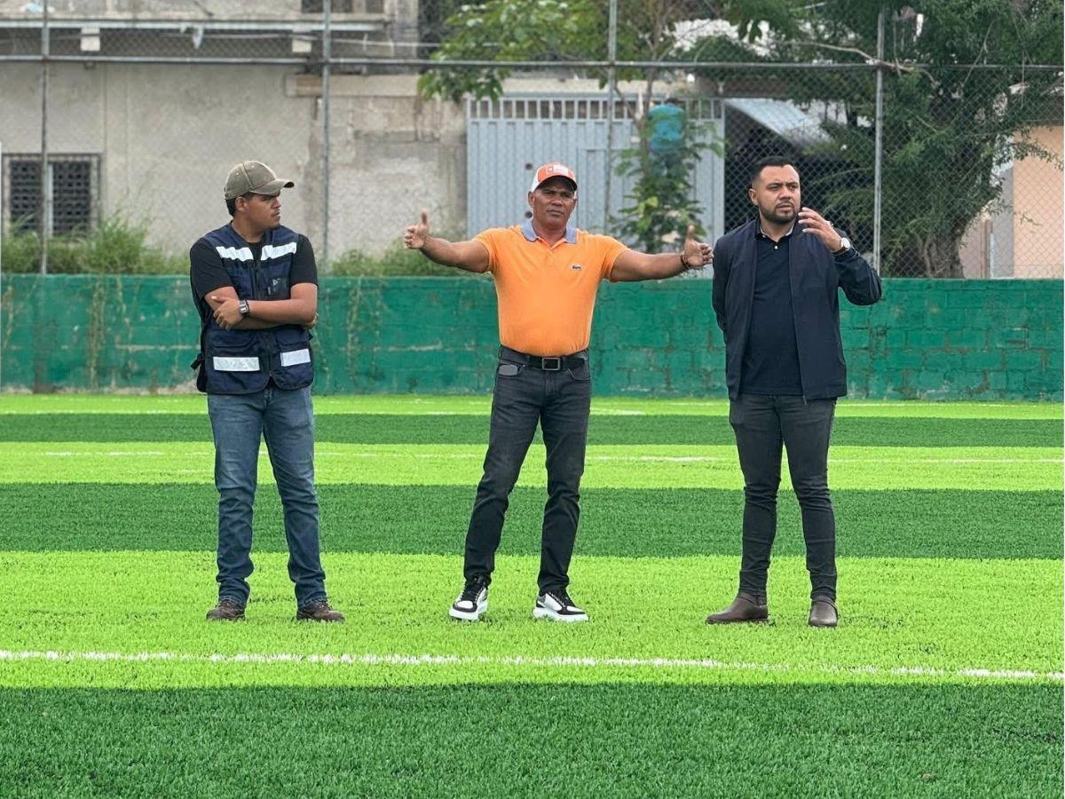 Condepor hace última inspección previo a la inauguración de cancha sintética en Comayagua
