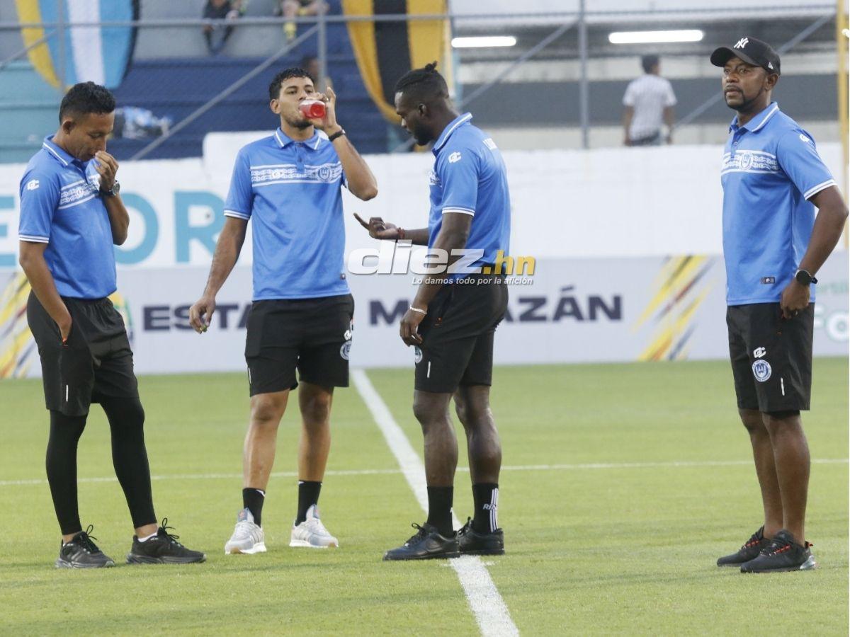 Afición del Real España sorprende con gigantesca manta, Blackburn silenció el Morazán y las bellas chicas