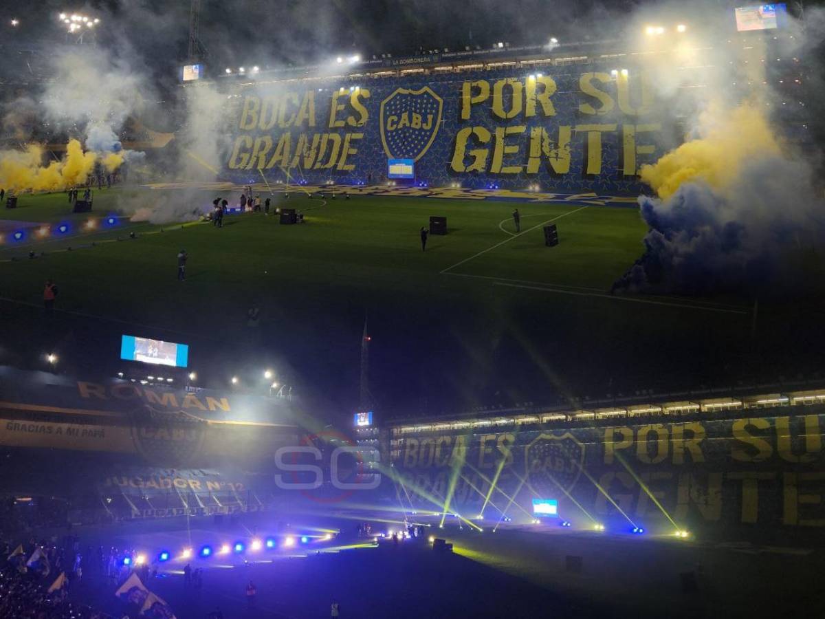 La presentación de Cavani con Boca Juniors en La Bombonera: brutal recibimiento y acompañado de su novia