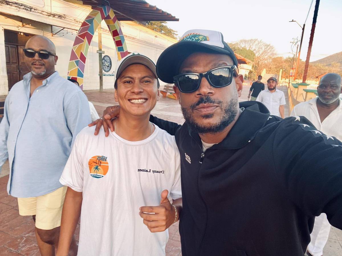 ¿Quién es Marlon Wayans y qué hace en Honduras? Olimpia y Motagua le muestran cariño por su visita