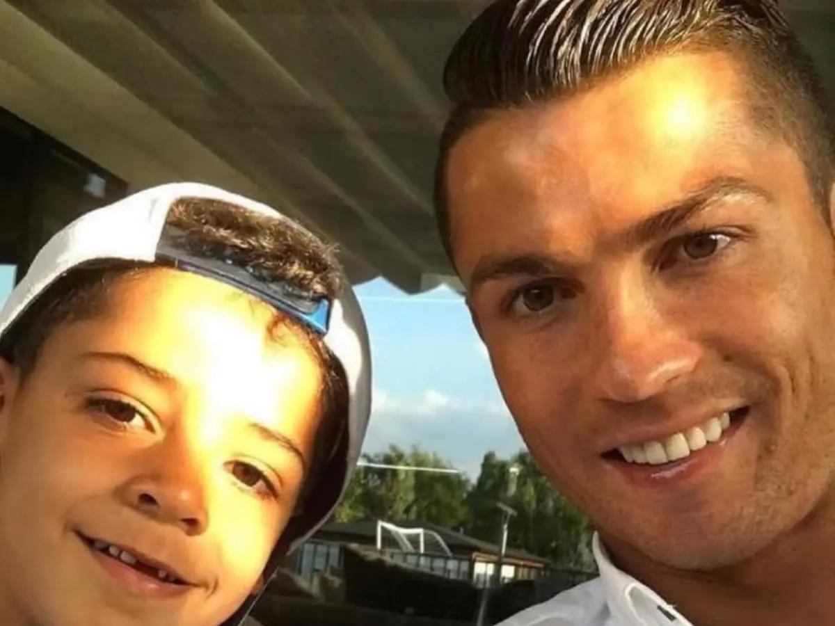¿Su novia o hermana? La verdad sobre la misteriosa chica que aparece junto al hijo de Cristiano Ronaldo y que 12 años mayor