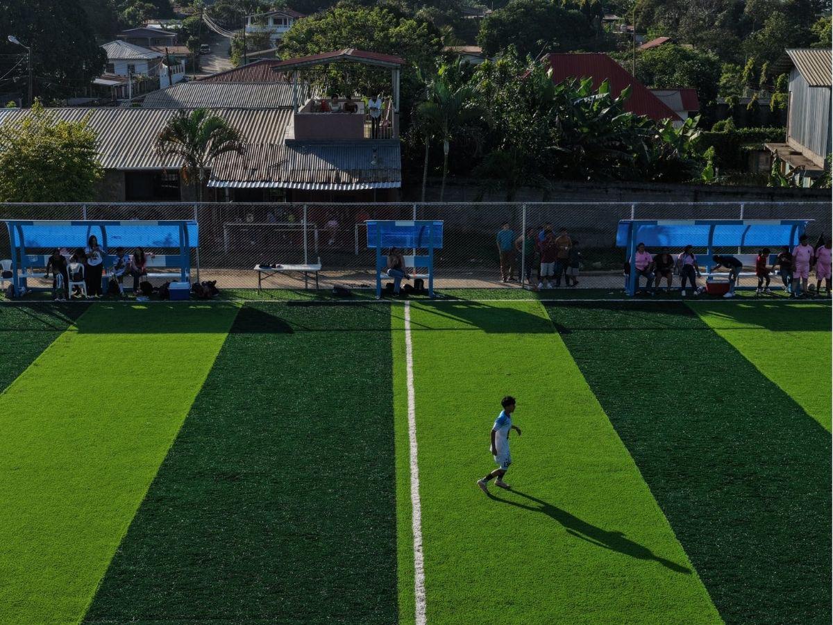 ¡Llegó la 95! Condepor inaugura cancha sintética en Santa Cruz de Yojoa: así quedó el hermoso recinto