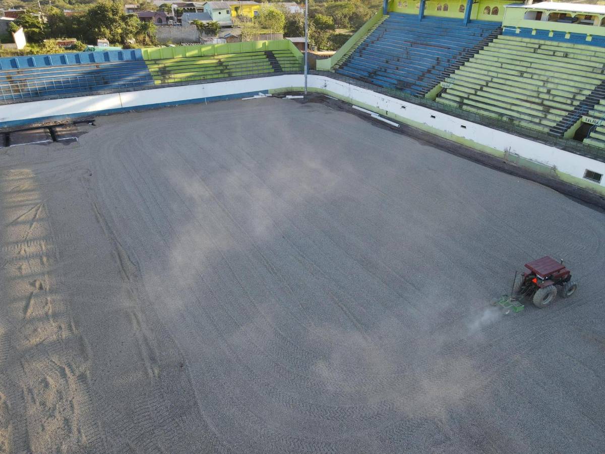 Fotos: así luce el estadio Juan Ramón Brevé Vargas luego de 3 meses de trabajos para remodelación del césped ¿Cuándo finaliza la obra?