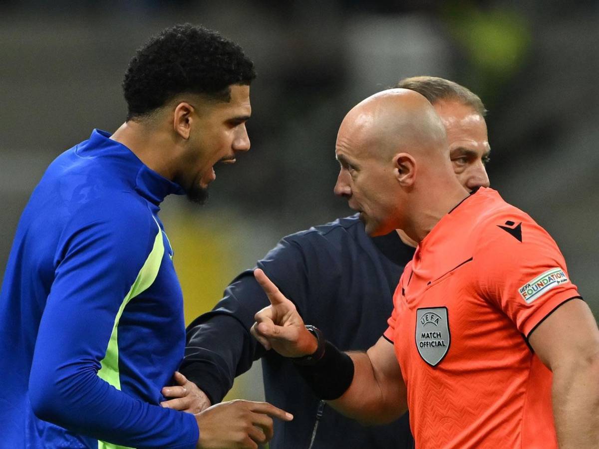 El árbitro que eliminó al Barcelona de Champions se burla de Pedri y envía rotundo aviso: Son ridículos