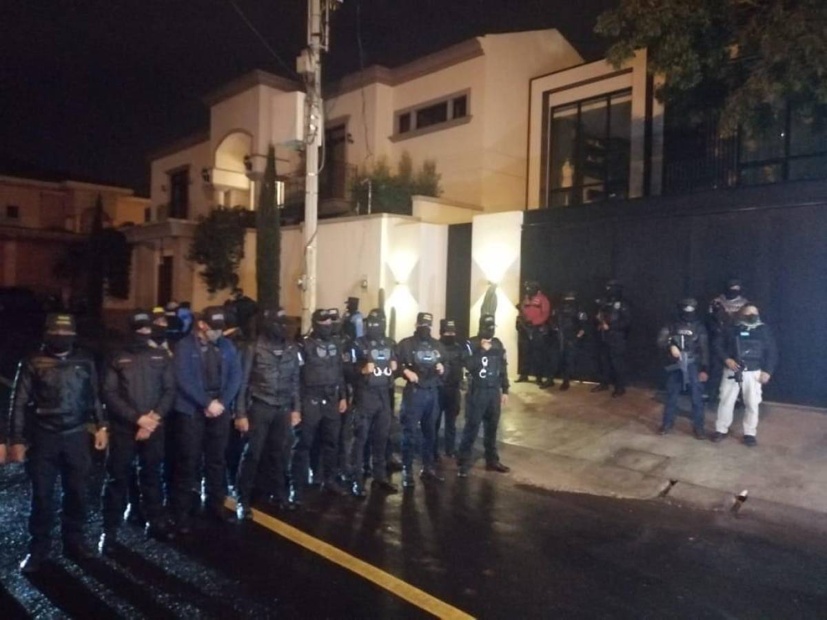 En fotos: Así militarizaron la lujosa casa del expresidente Juan Orlando Hernández tras ser solicitado en extradición por Estados Unidos
