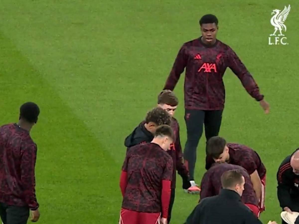 ¿Quién es la desconocida novia de Keyrol Figueroa, el hondureño que estuvo convocado por el primer equipo del Liverpool?