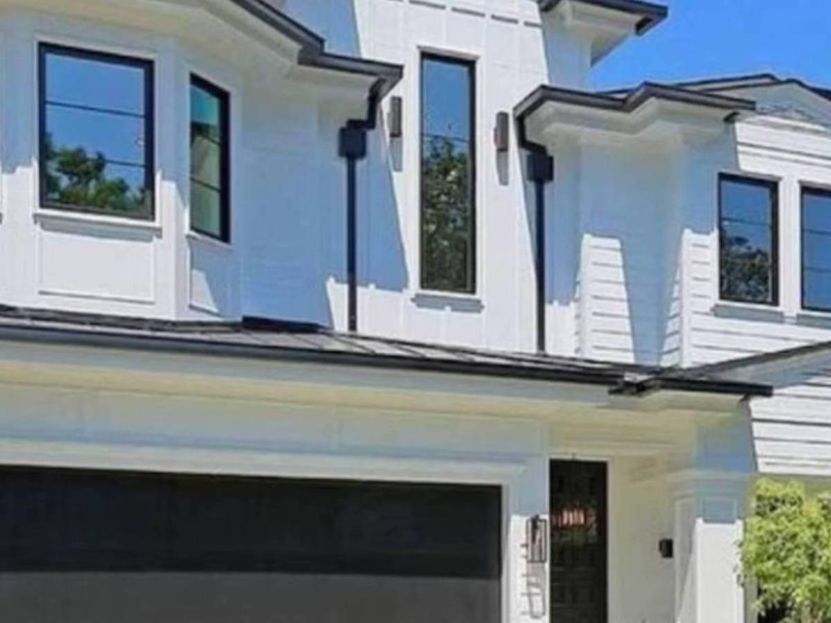 Las devastadoras imágenes de cómo quedó la casa de Carlos Vela tras los incendios en Los Ángeles y el duro mensaje