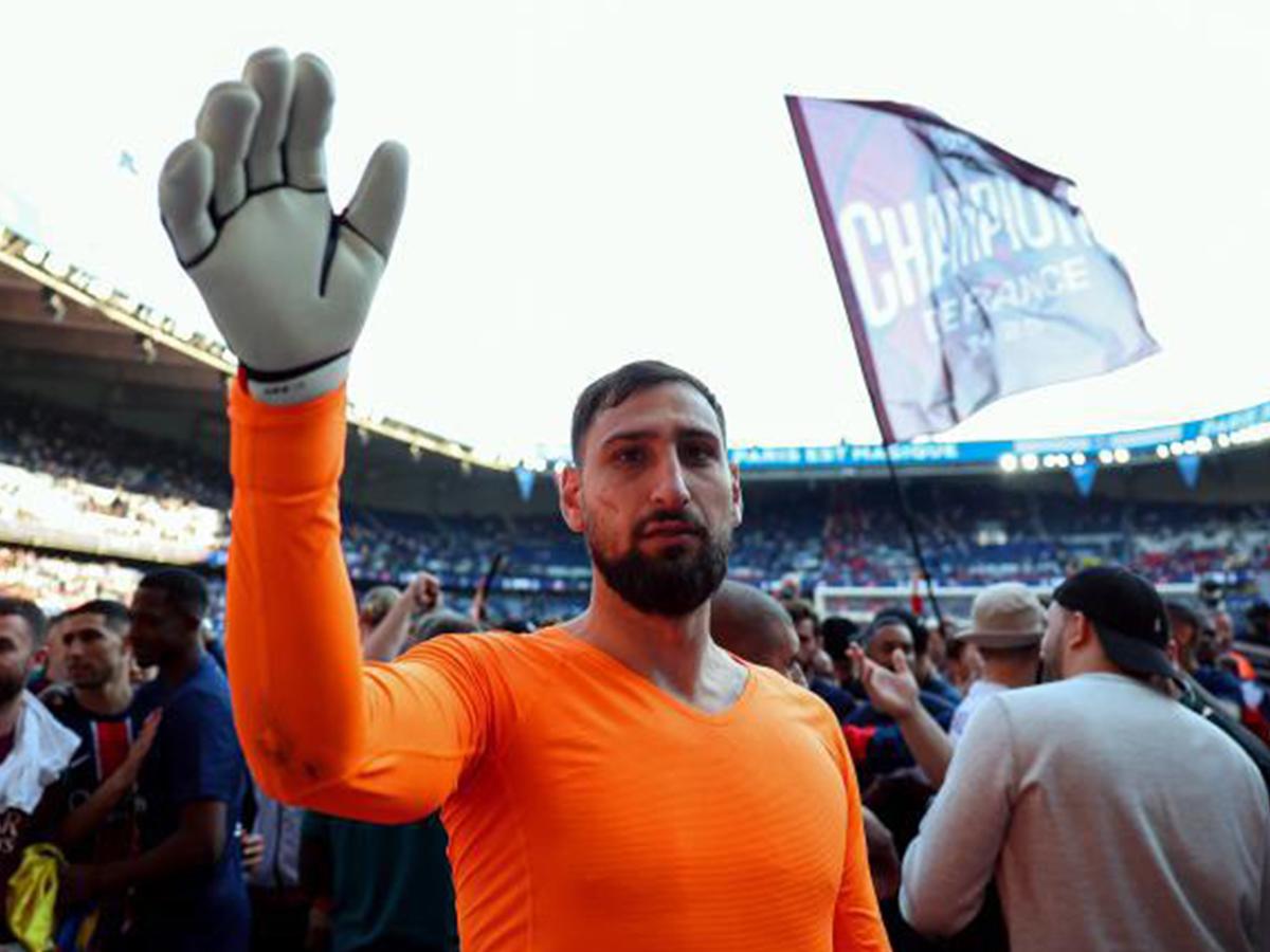 Besos, fiesta y Luis Enrique por los aires: PSG conquistó la Ligue 1 y así lo festejaron en la capital