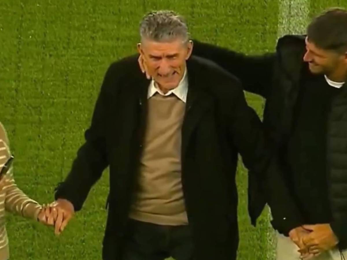 Dirigió a Messi y revelan que sufre rara enfermedad que no tiene cura: solo él y Bruce Willis la cogieron