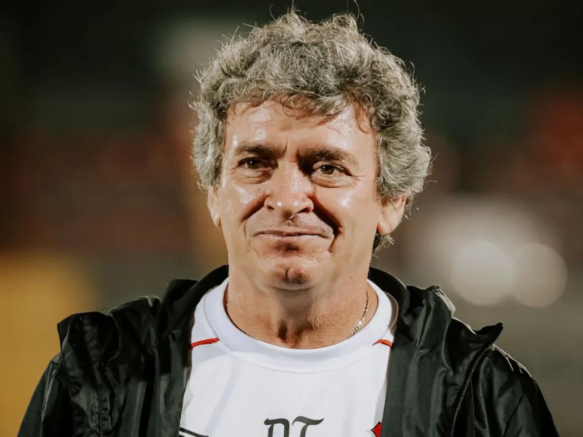 Alajuelense la pasa mal en Costa Rica y confirman el futuro de Óscar 'Machillo' Ramírez: Nuestro técnico se llama...