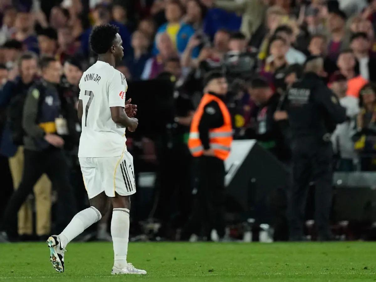 Vinicius se olvida del Real Madrid y hace el anuncio menos pensado