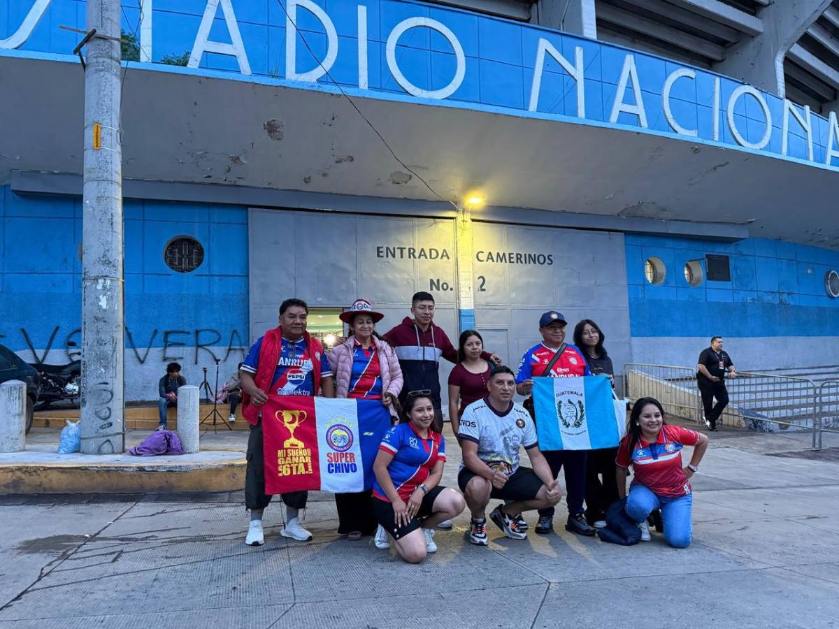 Fiestón de la Ultra Fiel, guapas chapinas y todo el ambiente del Olimpia-Xelajú por Copa Centroamericana