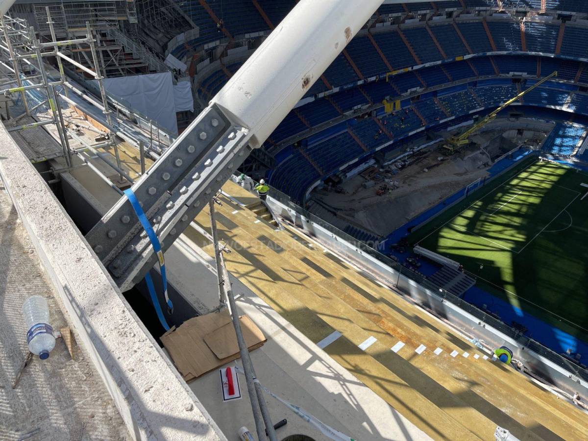 Sale a la luz cuando sería la inauguración del estadio Santiago Bernabéu: otro cambio de césped y nueva grada lateral