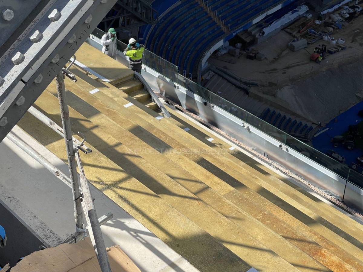 Sale a la luz cuando sería la inauguración del estadio Santiago Bernabéu: otro cambio de césped y nueva grada lateral