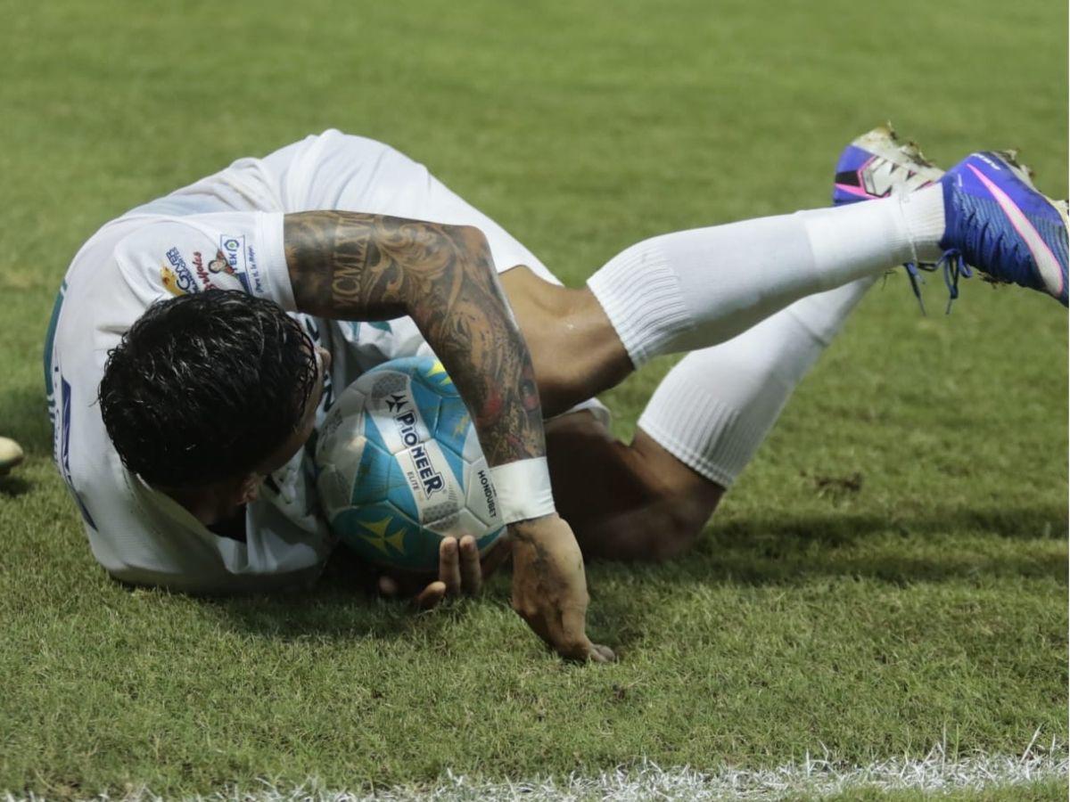 Inmenso trapo sorprendió en el Morazán, alarma en Olimpia, chicas del Platense enamoraron y el inesperado MVP del león