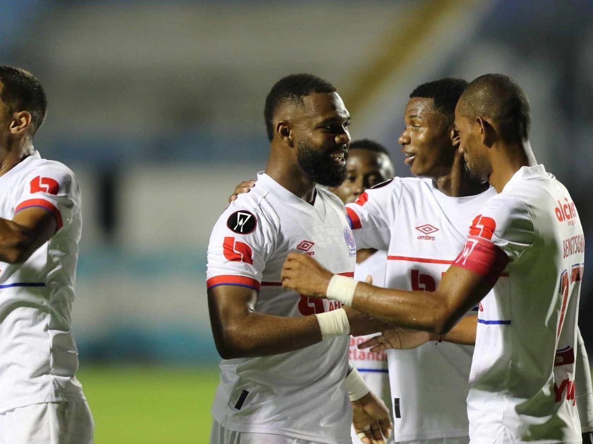 Olimpia al ritmo de punta y jugador causó furor: Las fotos del baile merengue a Real Estelí en Copa Centromericana
