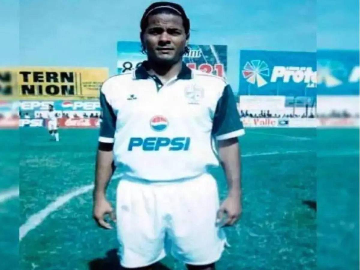 Exfutbolista hondureño recae, duerme en la calle y clama por ayuda urgente