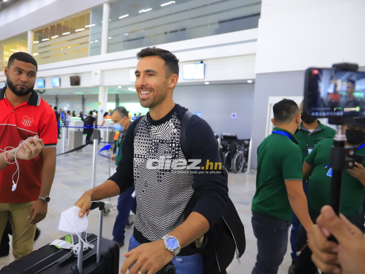“Llegó nuestro héroe”: el recibimiento a Jonathan Bornstein, salvador de Honduras rumbo Sudáfrica 2010