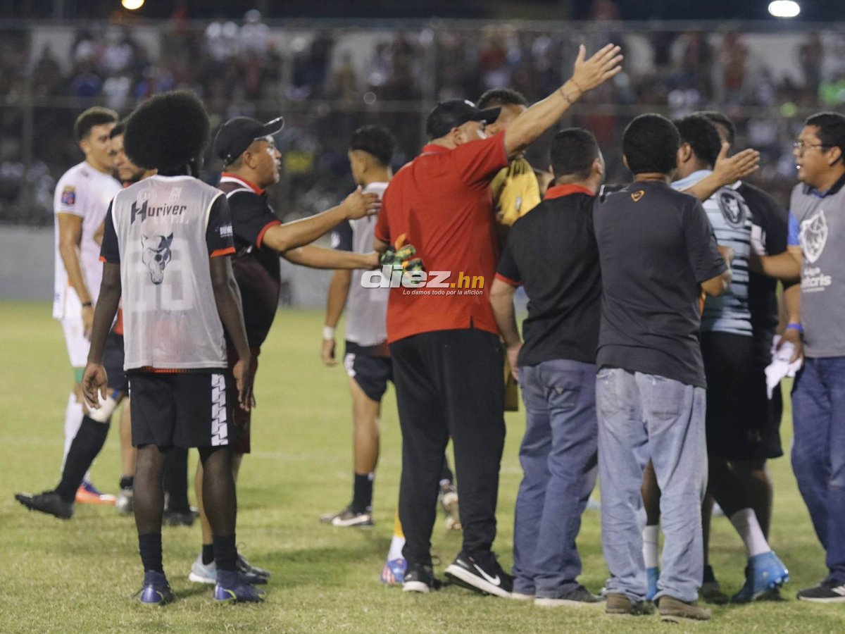 Zafarrancho en el Estadio Excélsior: Las fotos de la bronca en el Platense-Independiente en la semifinal de ida en Liga de Ascenso