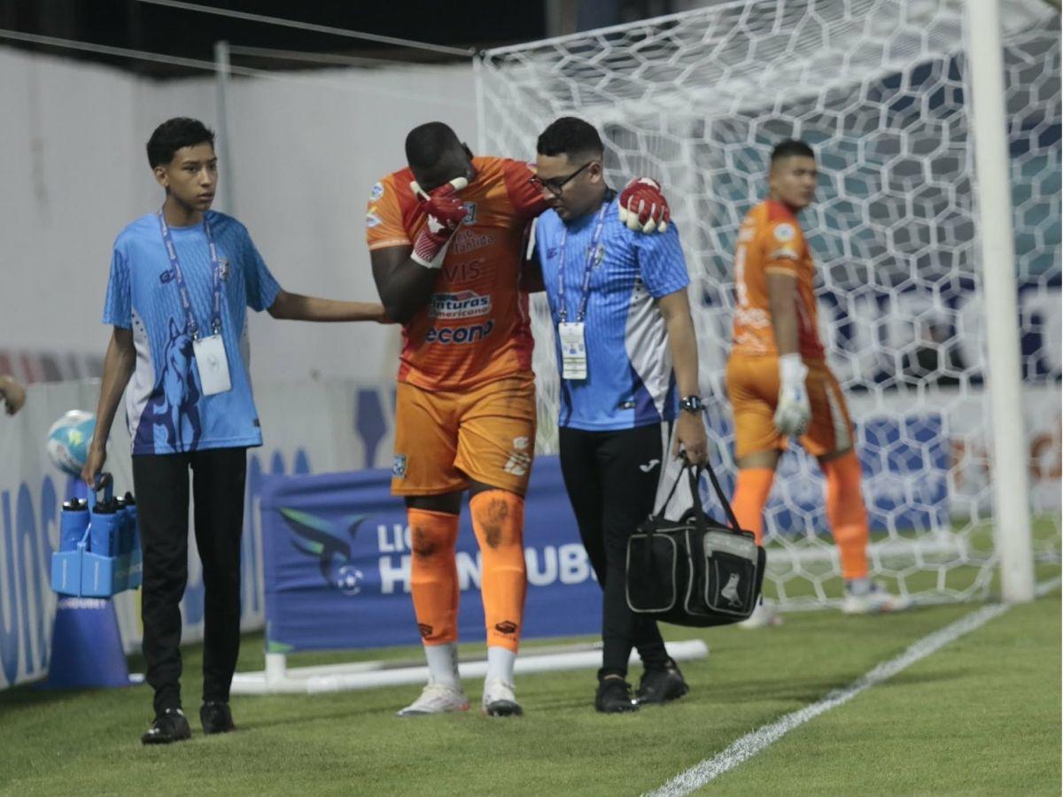 La polémica roja de Armando Castro al Marathón, llanto de futbolista, la mejor atajada del Clausura y tristeza en Marathón