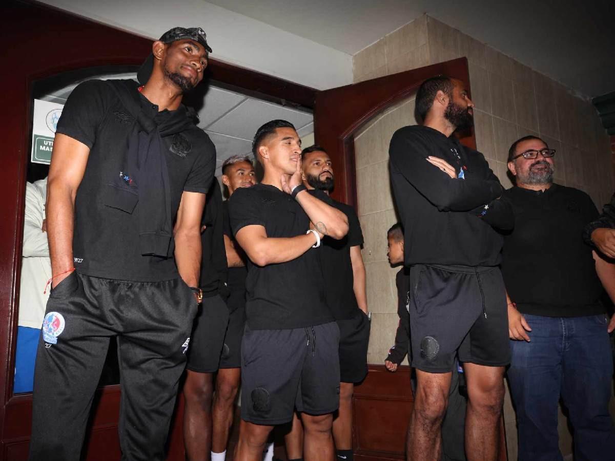 ¡El Penta se acerca! La alegría de Najar y la promesa de Arboleda al Olimpia: así se disfrutó el banderazo de la Ultra Fiel