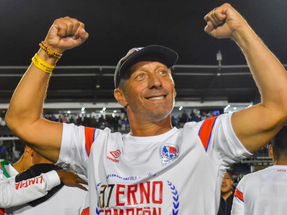 Pedro Troglio va rumbo a la hegemonía perfecta en Honduras dirigiendo a Olimpia