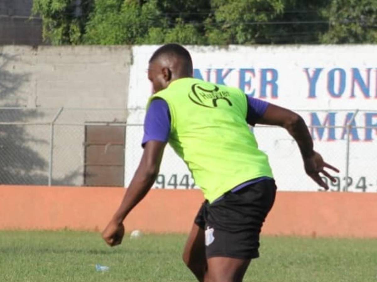 Exfutbolista de la Liga Nacional sorprende al anunciar su retiro a sus 28 años: Fue lo mejor que me pasó en la vida